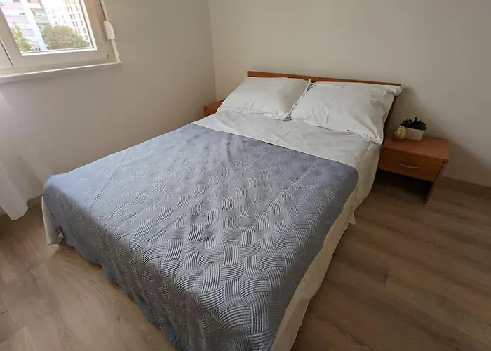 Sunny Getaway Apartament