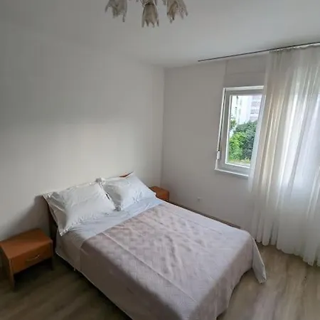 Sunny Getaway Apartment *